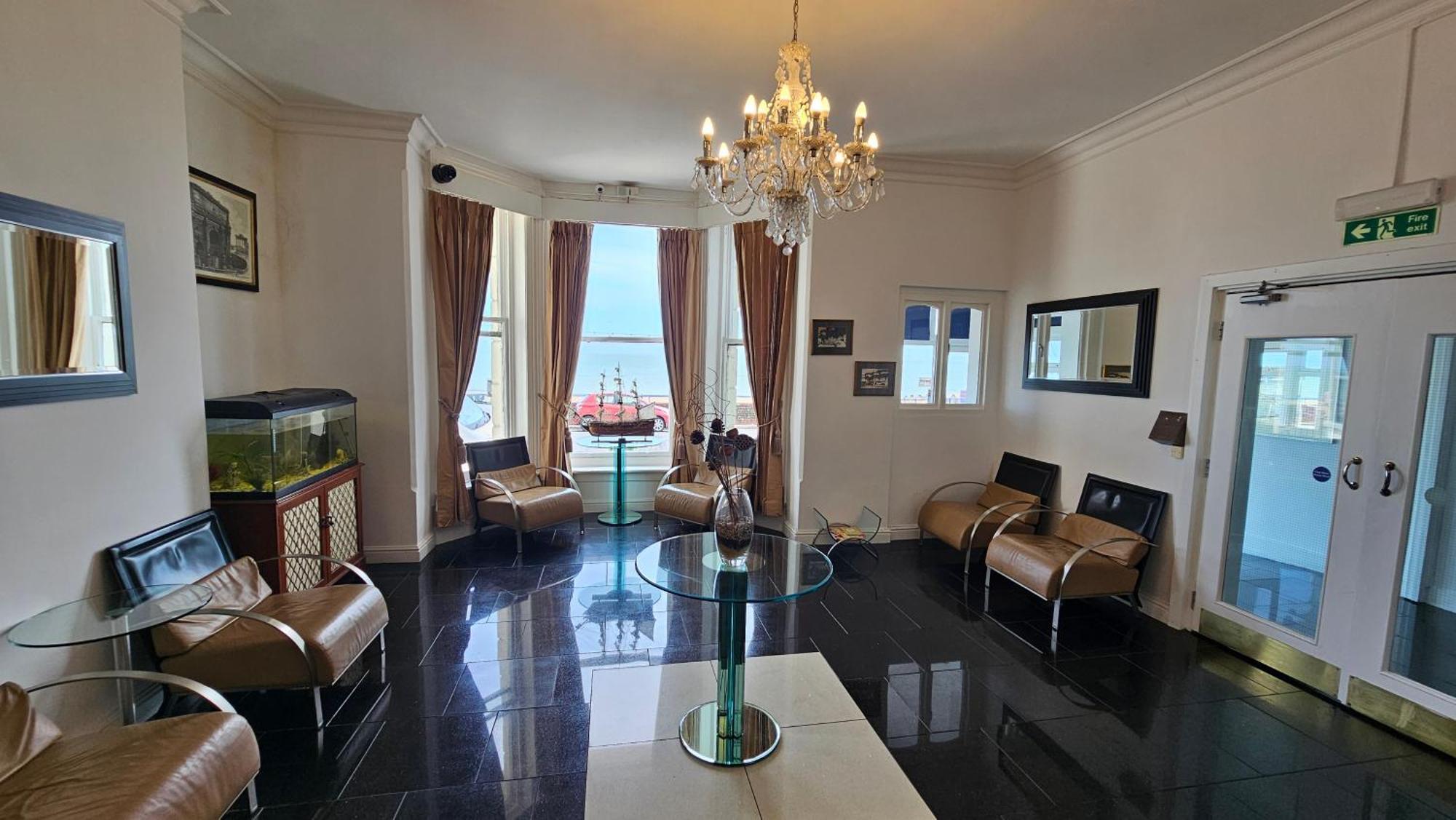The Strand Hotel Eastbourne Exterior photo